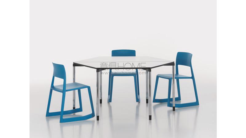 Map Table 桌子
